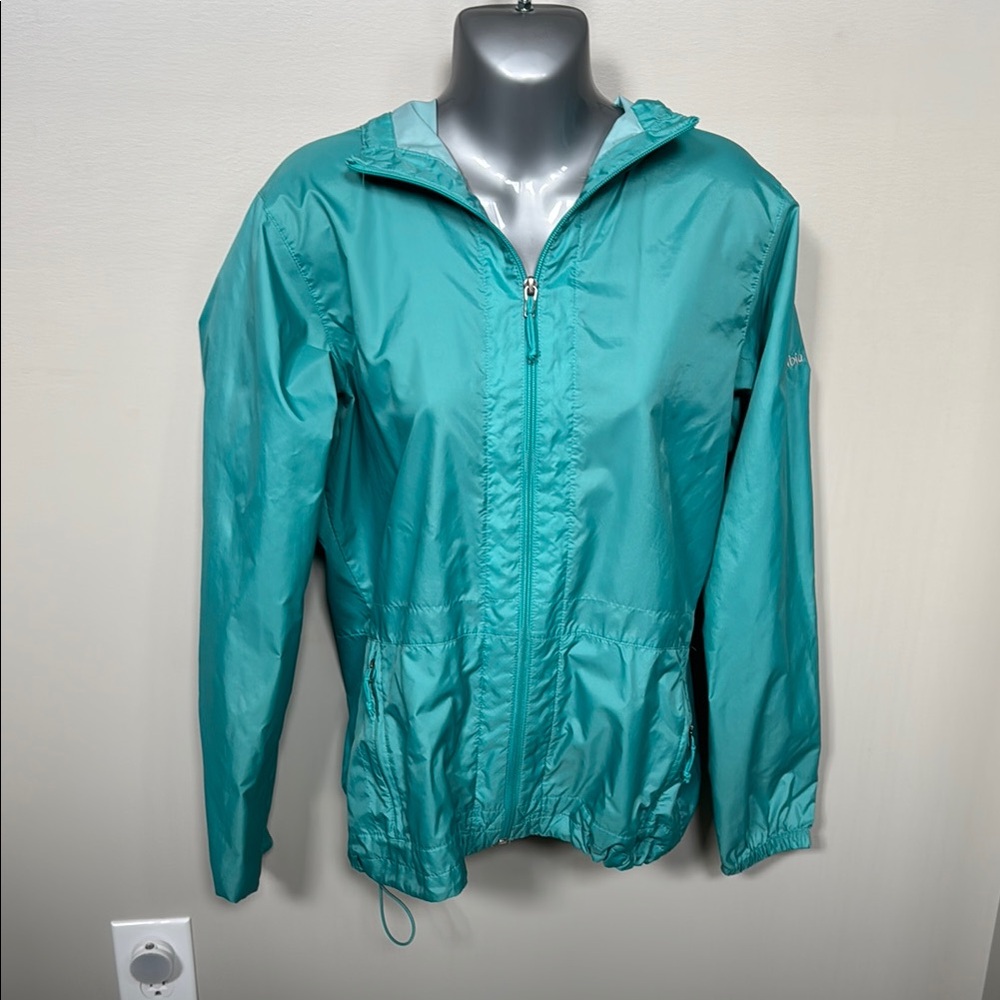 Columbia Blue Ski Jacket with High Collar and Relaxed Fit